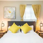 Cute Apt Near The Airport-3B