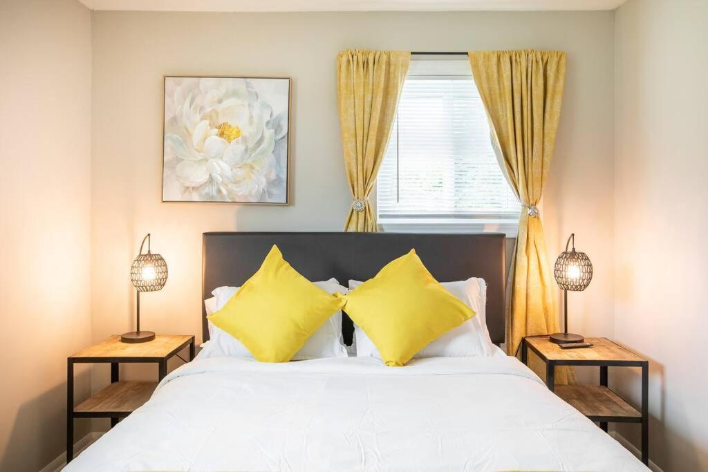 Cute Near The Airport-3b Apartment *